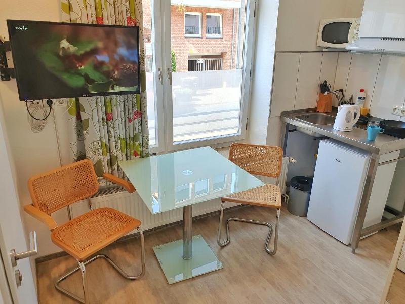 Studio Apartment image 1