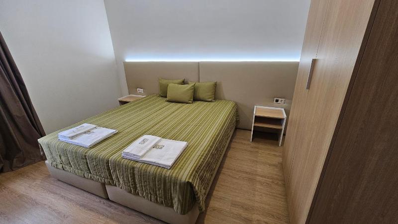 Double Room image 4