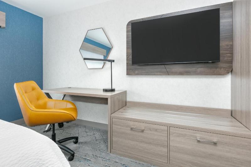 Standard Room image 2