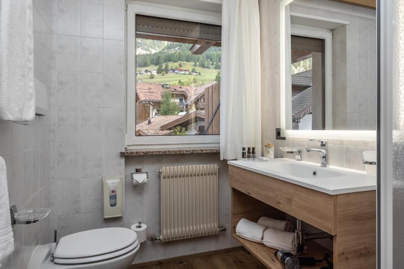 Deluxe Double Room image 1