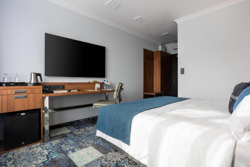 Superior Twin Room image 1