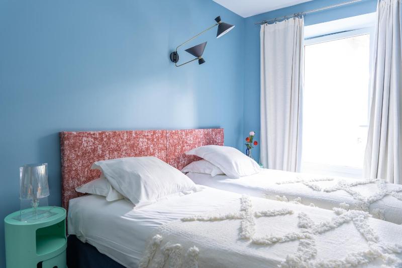 Twin Room image 2