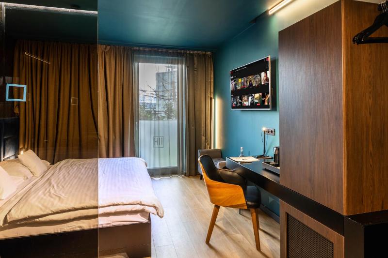 Deluxe Double Room image 1