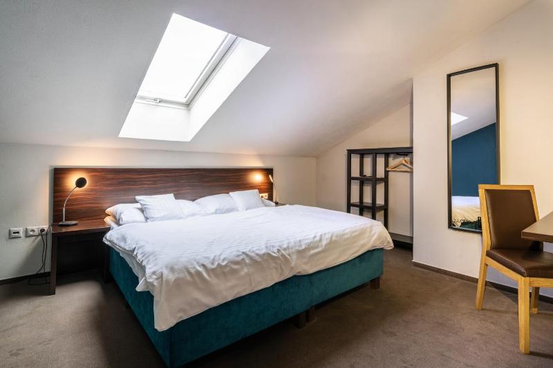 Basic Double Room image 1