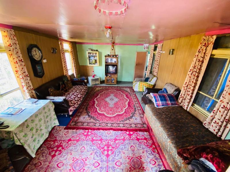 Island homestay in dal lake - image 12