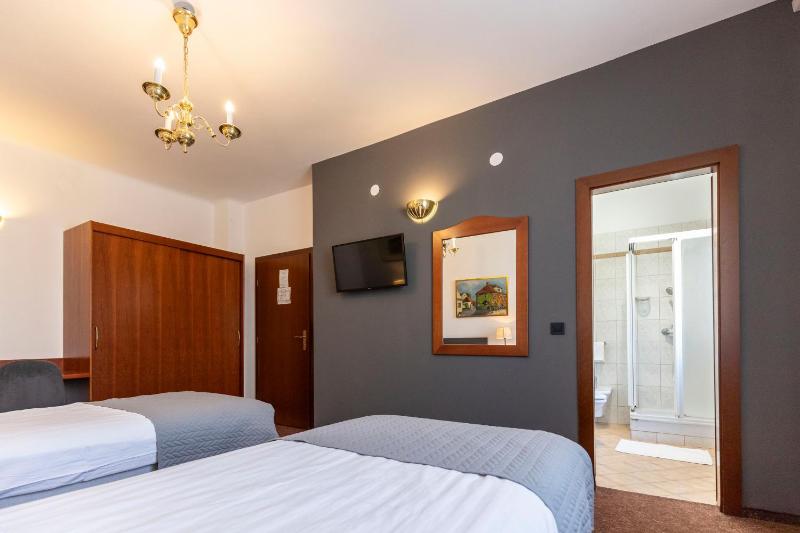 Double or Twin Room with Bathroom image 4