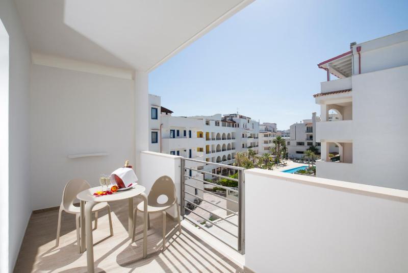 Double Room with Balcony (2 Adults + 1 Child) image 1