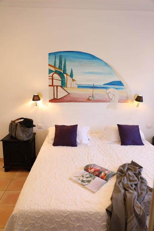 Double or Twin Room image 4