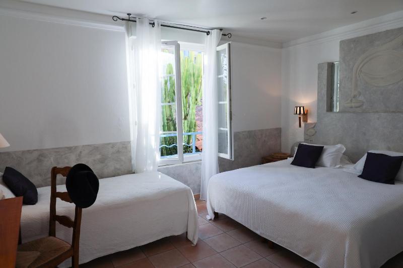 Triple Room image 2