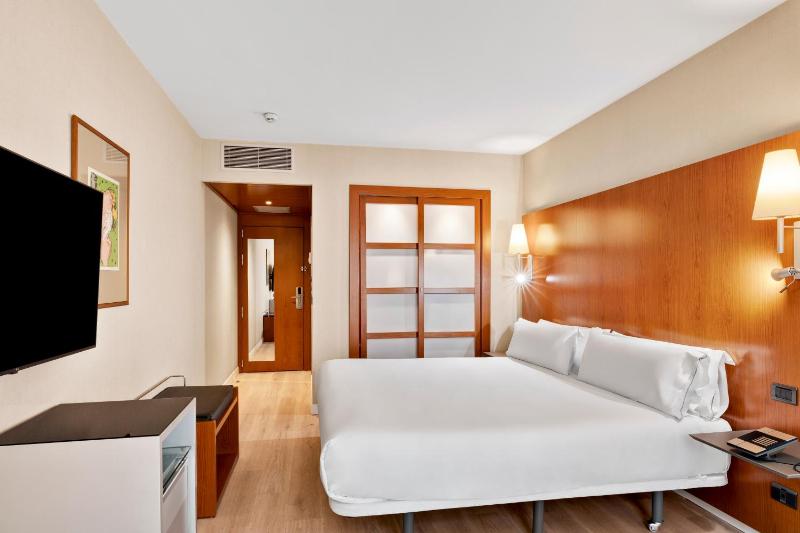 Superior Double Room image 3