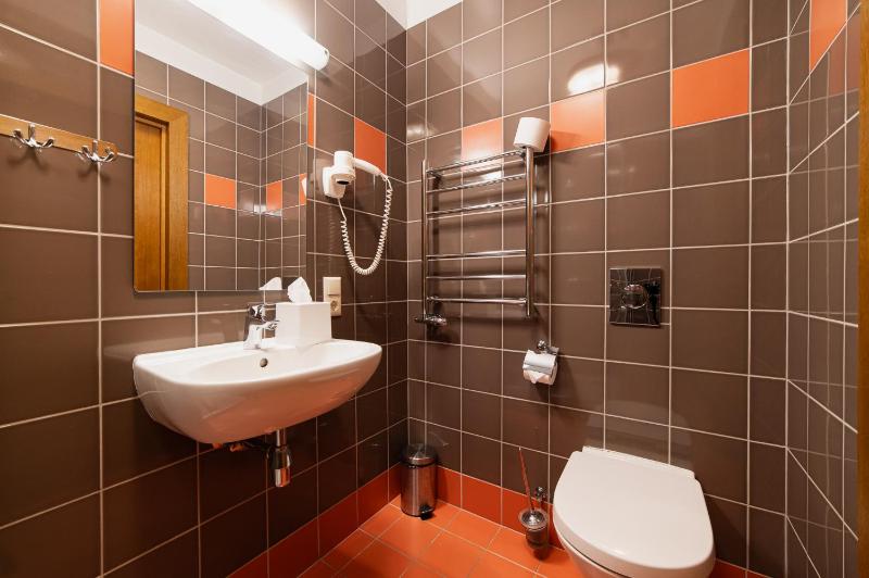Standard Double Room image 2