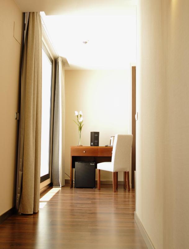 Premium Double with Balcony & Whirlpool	 image 1