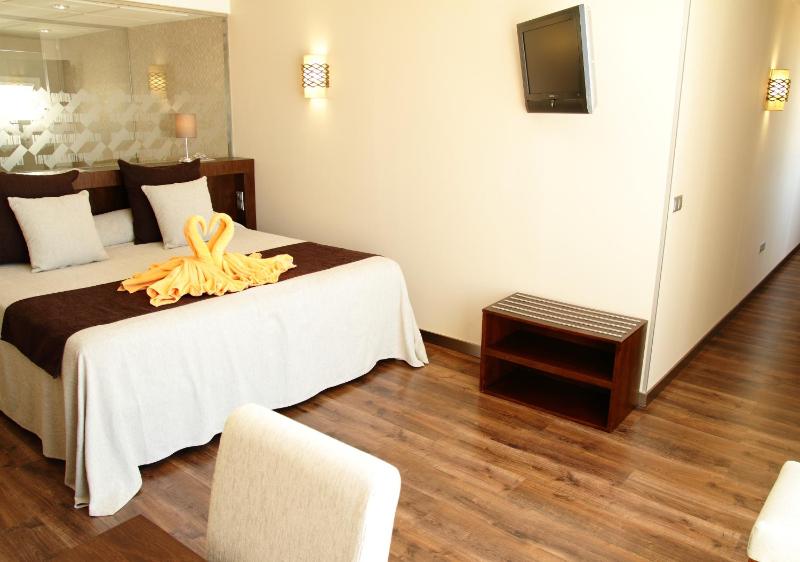 Premium Double with Terrace & Whirlpool image 2