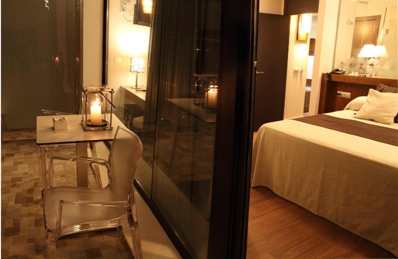 Premium Double with Terrace & Whirlpool image 1
