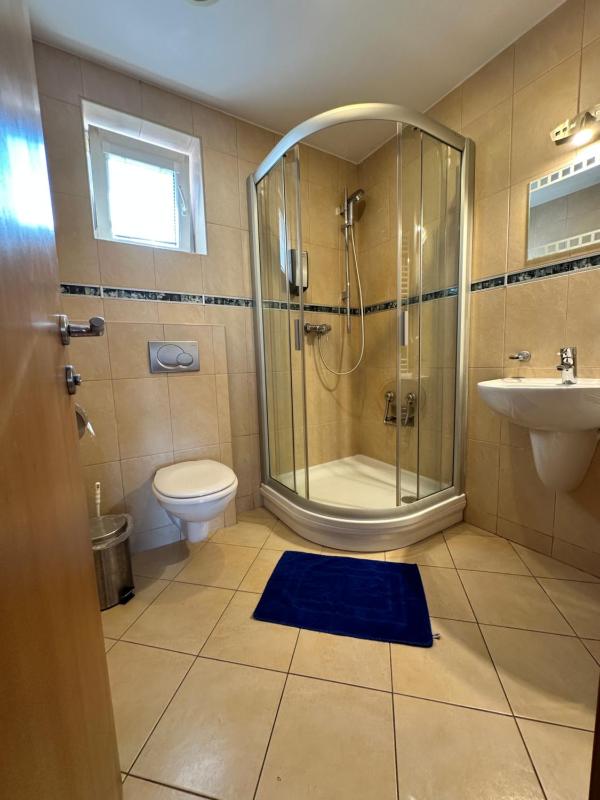 Standard Triple Room image 2