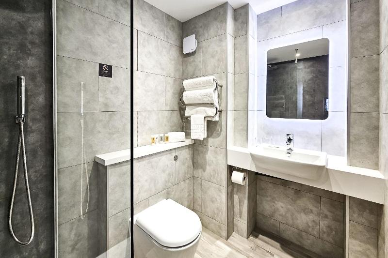 Deluxe Double Room - Non-Smoking image 4