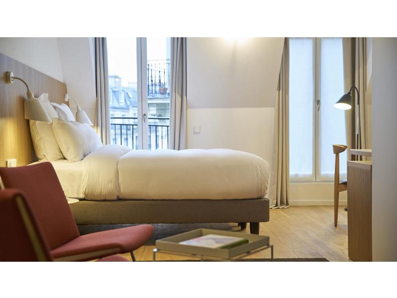 Executive Double Room image 2