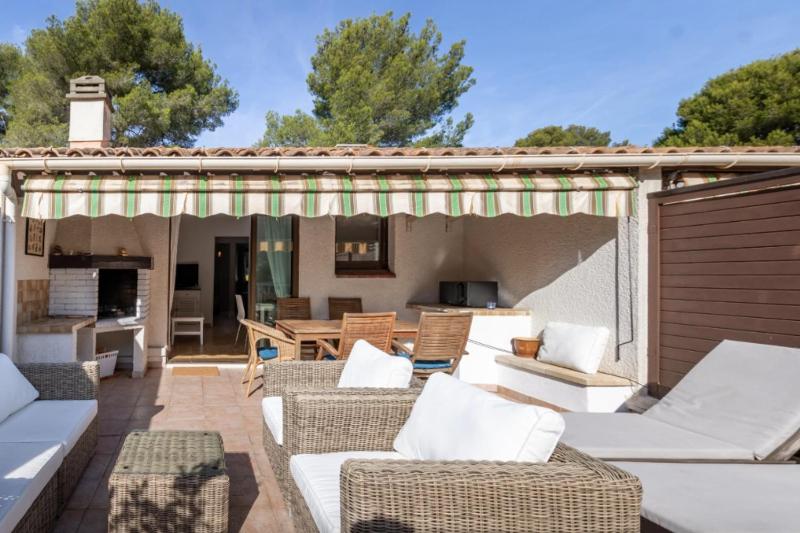 Superb apartment with terrace and private pool - image 1