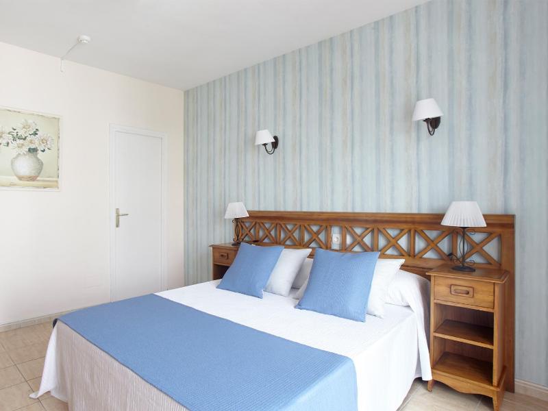 Double or Twin Room - Top Floor image 1