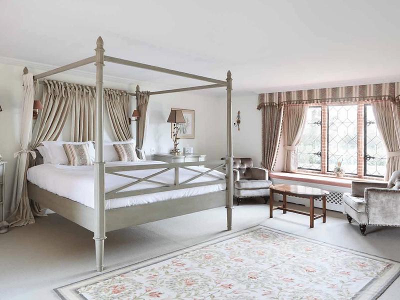Deluxe Suite image 1