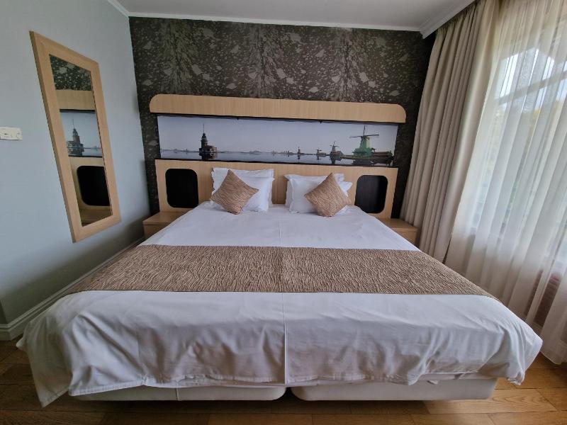Suite image 3