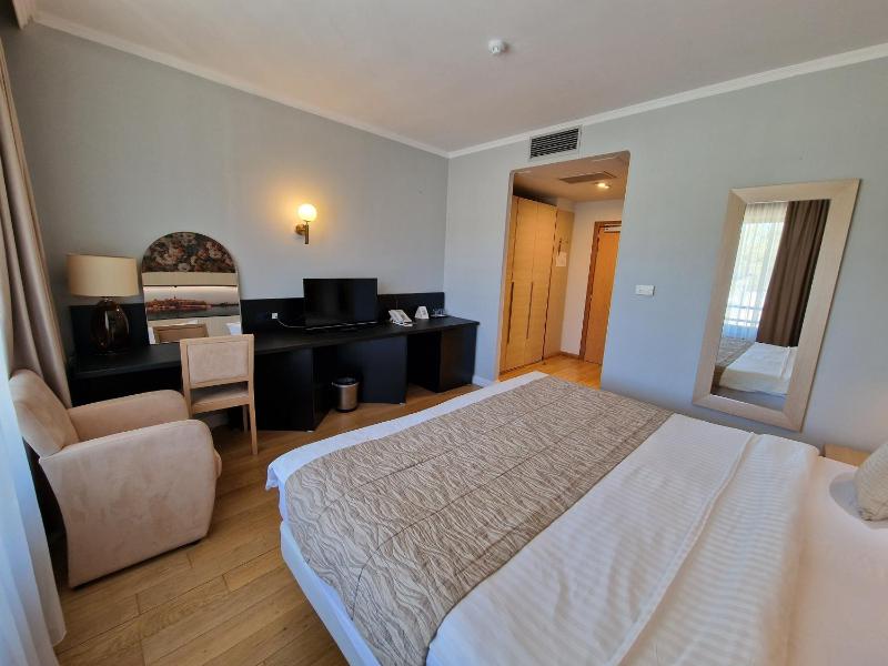 Junior Suite image 3