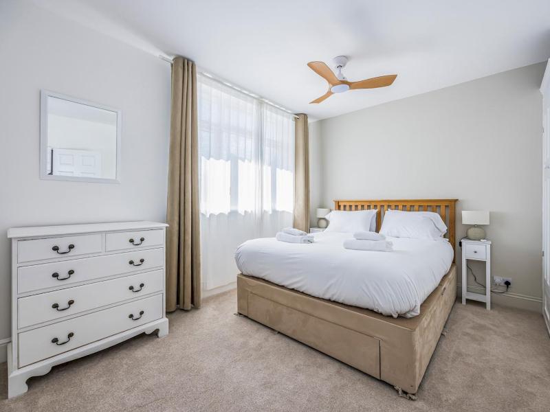 Charming Southsea Family Home - Pass the Keys - image 8
