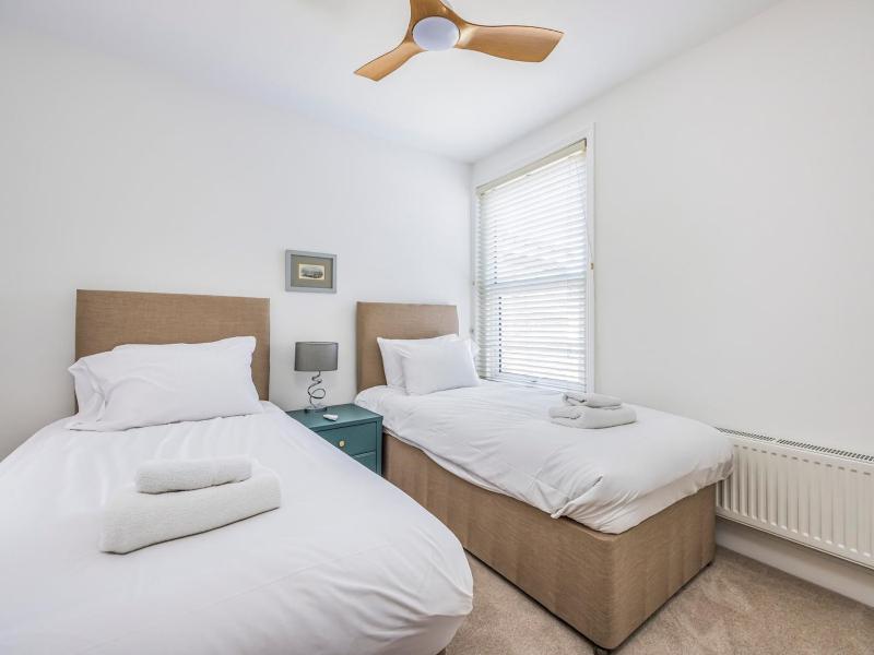 Charming Southsea Family Home - Pass the Keys - image 42