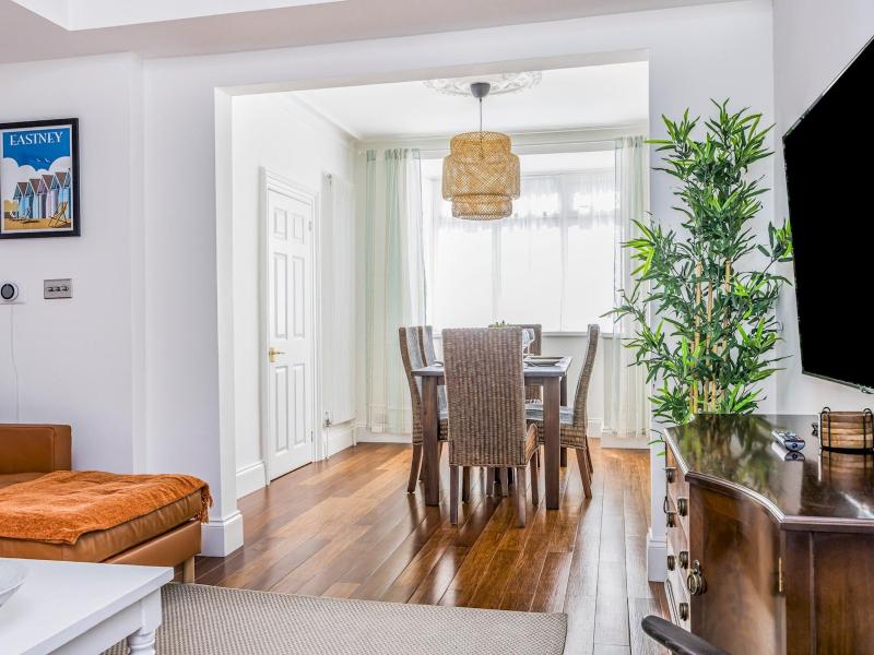 Charming Southsea Family Home - Pass the Keys - image 39