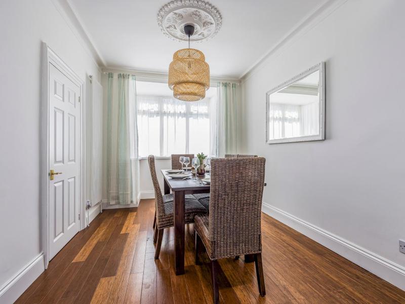 Charming Southsea Family Home - Pass the Keys - image 3