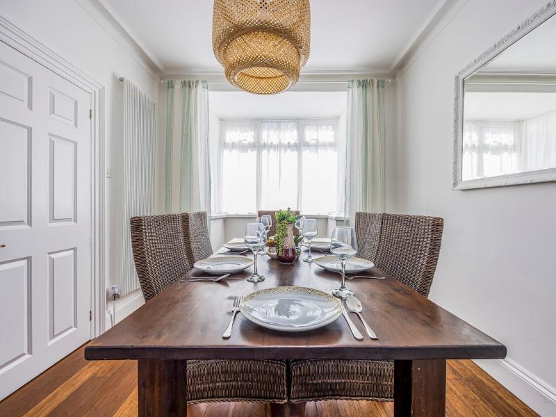 Charming Southsea Family Home - Pass the Keys - image 43