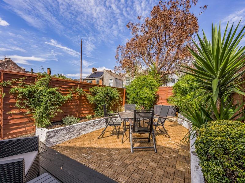 Charming Southsea Family Home - Pass the Keys - image 2