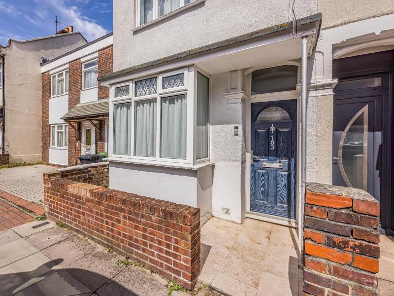 Charming Southsea Family Home - Pass the Keys - image 17
