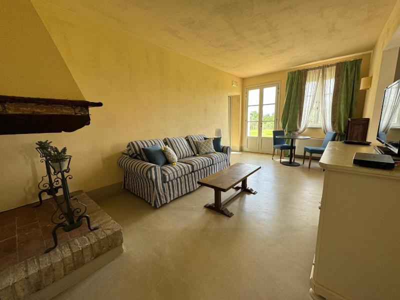 Deluxe Room image 1
