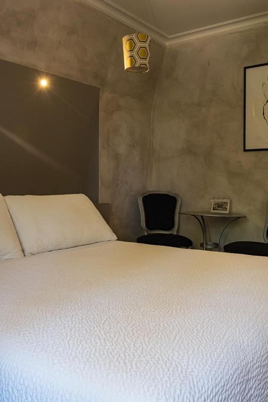Deluxe Double Room image 3