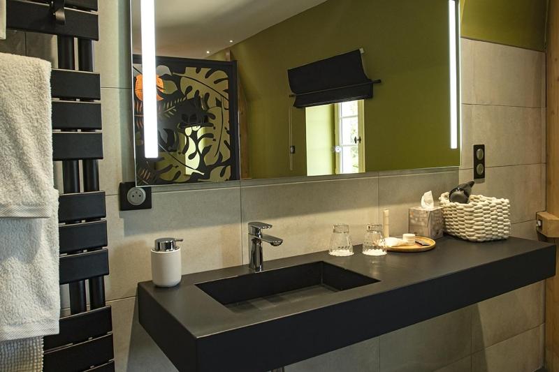 Deluxe Double Room with Shower image 2