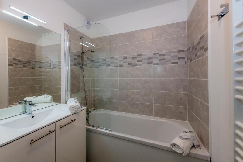 Studio Apartment image 3