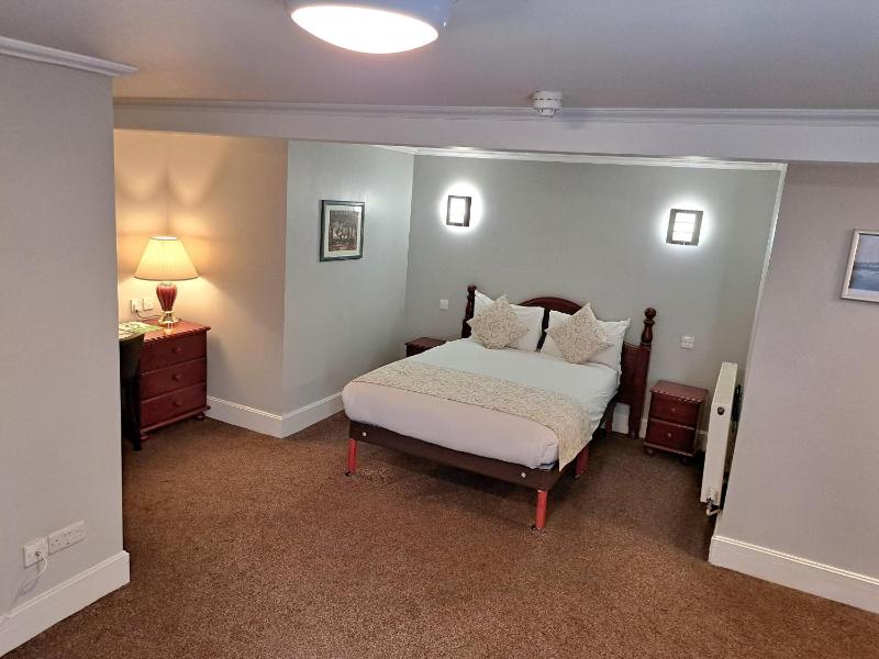 Double Room image 1