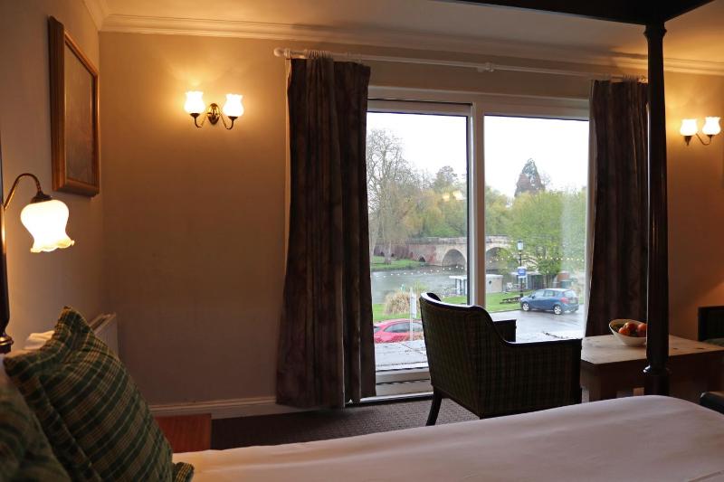 Riverview Studio image 4