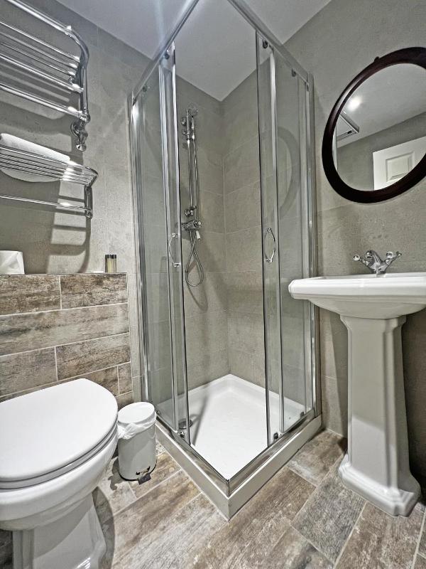 Standard Single Room image 2