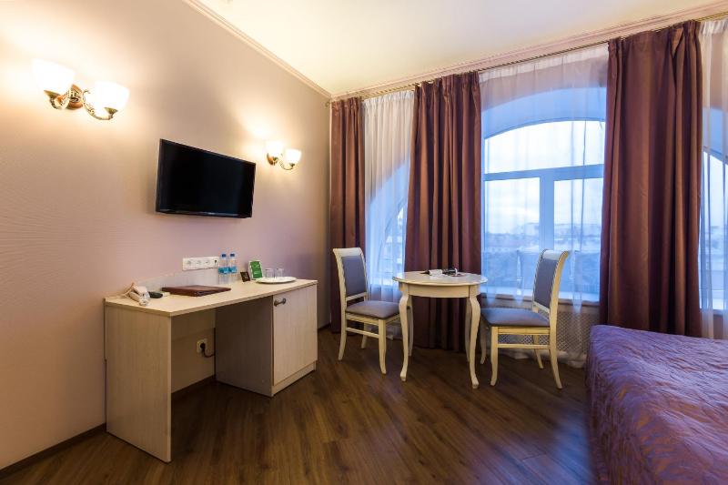 Deluxe Double Room with Panoramic Window image 3