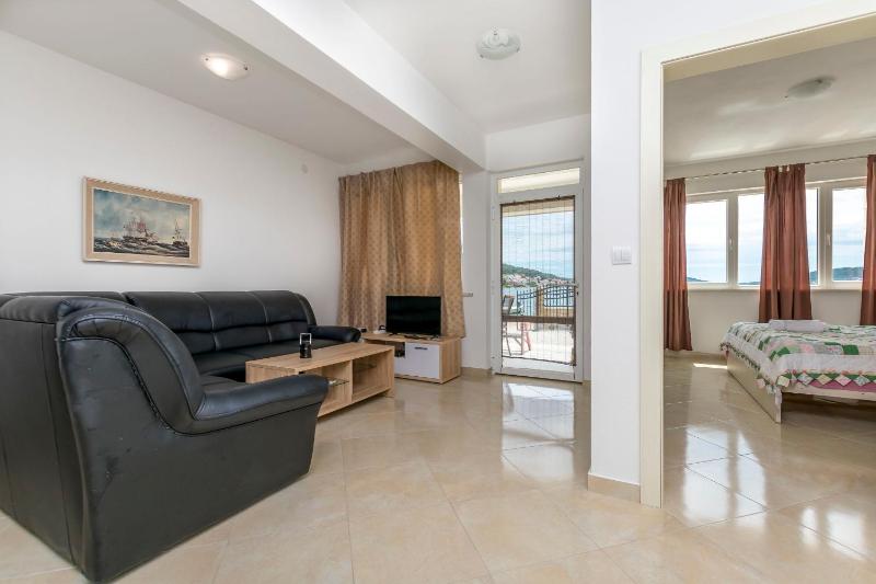 Apartments Villa J i M by the sea - image 16