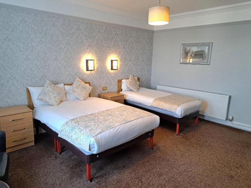 Family Room image 1