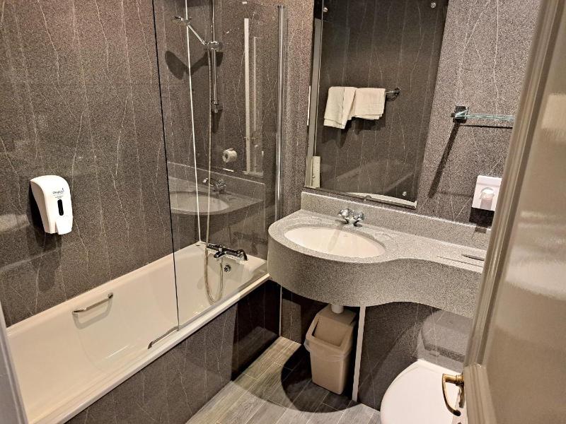 Single Room image 4
