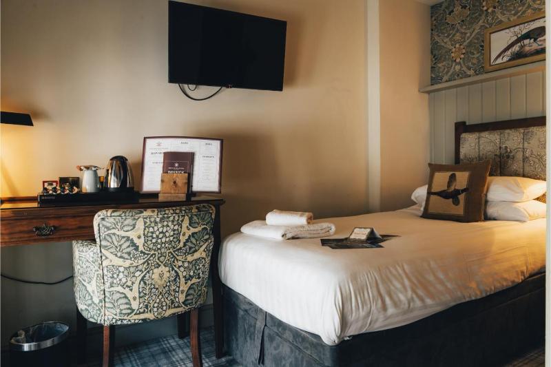 Single Room image 3