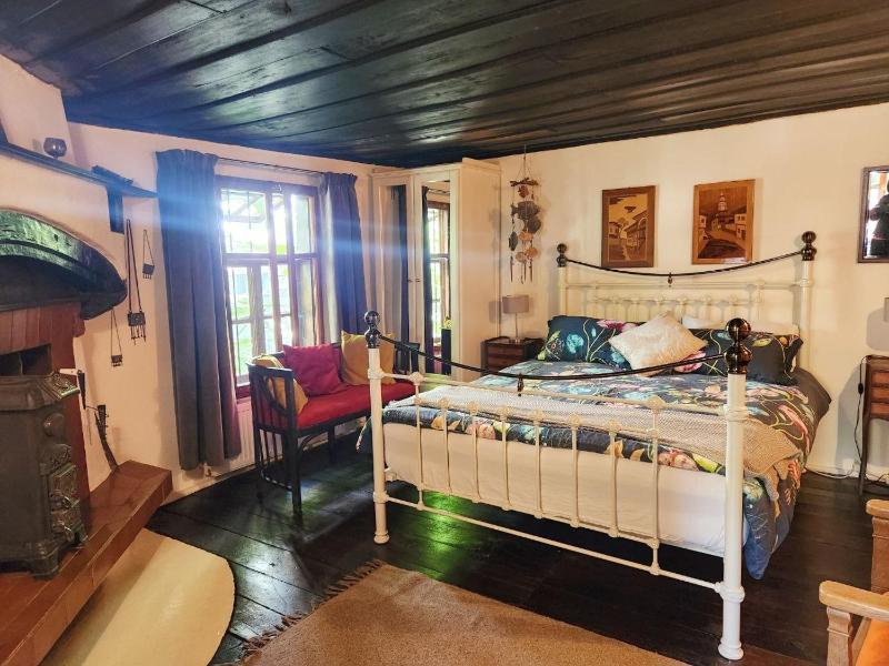 Deluxe Double Room with Bath image 1