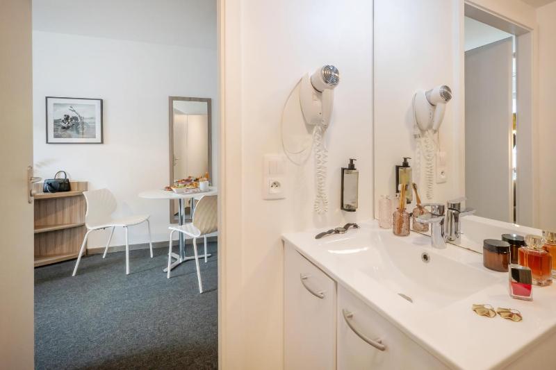 Apartment image 3