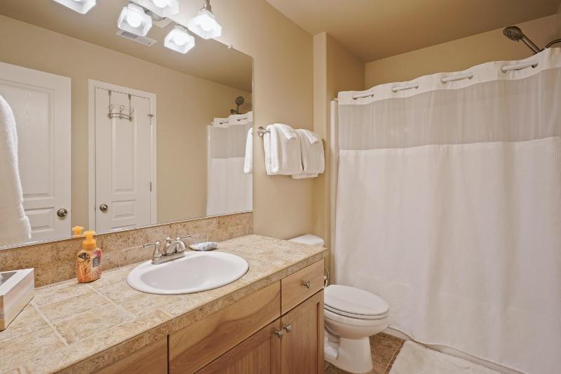 Three-Bedroom House image 4