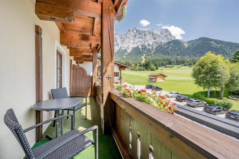 One-Bedroom Suite with Balcony image 1