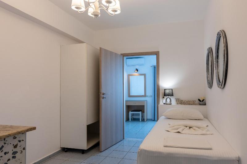Studio (3 Adults) with Sea View image 1